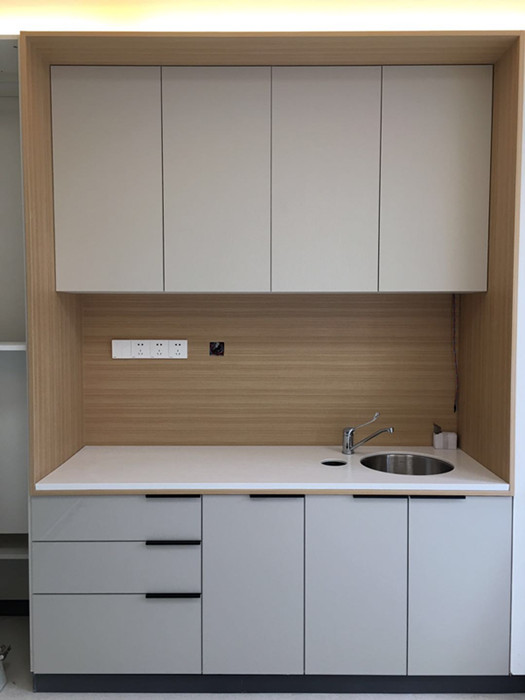 瑞爾齒科裝飾貼膜項(xiàng)目順利交工